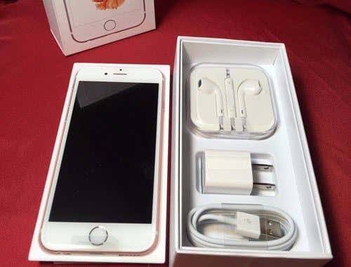 Used iPhone back in box with accessories