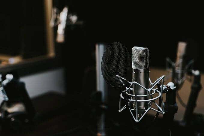 Microphone in a studio 