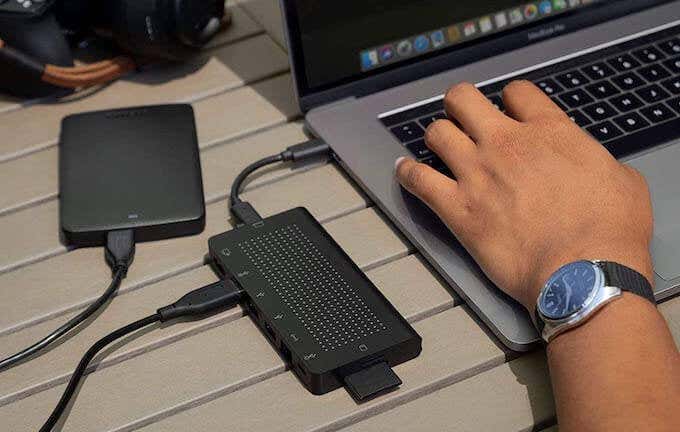 5 Best Docking Stations for MacBook Pro and MacBook Air image 4