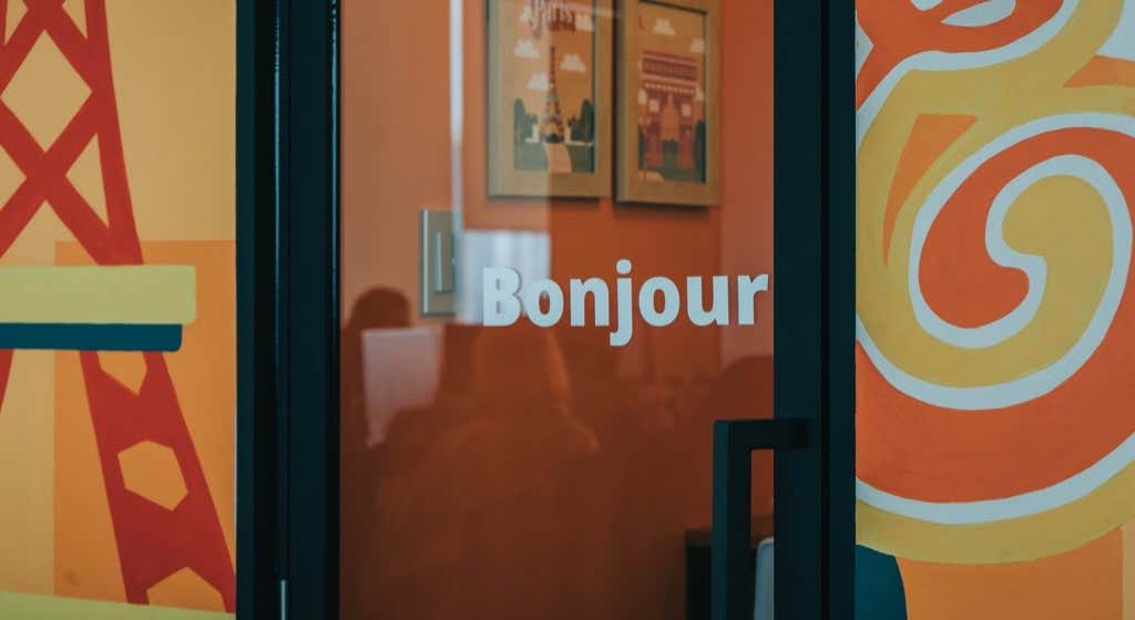 Bonjour written on a door
