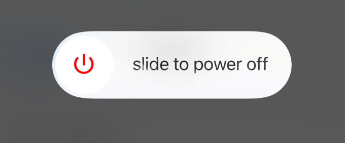 Slide to power off screen 