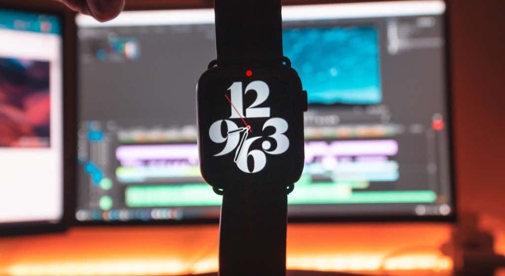 Red dot on an Apple Watch face 