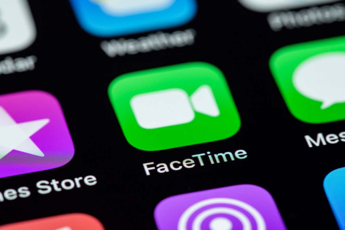 How to Blur the Background on FaceTime Calls