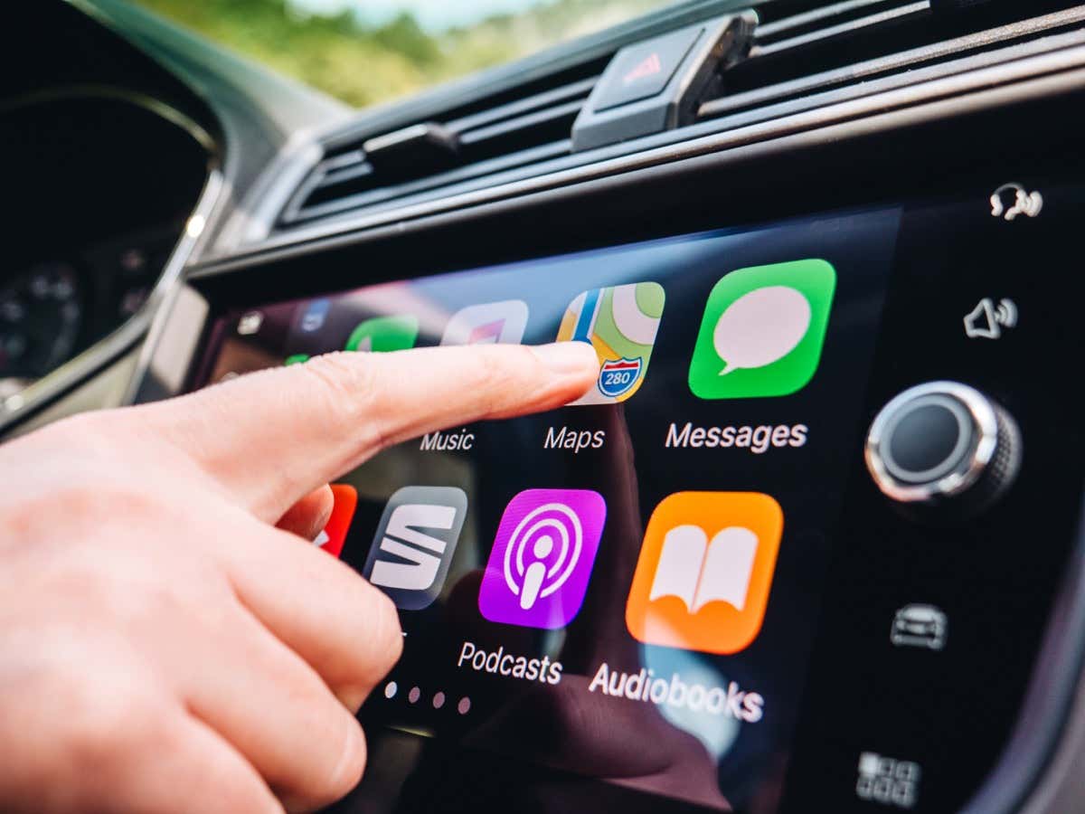 5 Best Wireless CarPlay Adapters to Buy in 2023 image 2