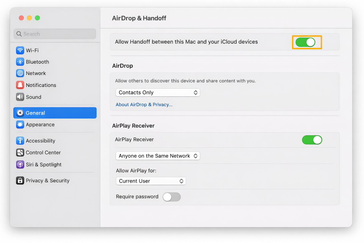 macOS System Settings > General > AirPlay & Handoff with the Handoff toggle switched on and highlighted